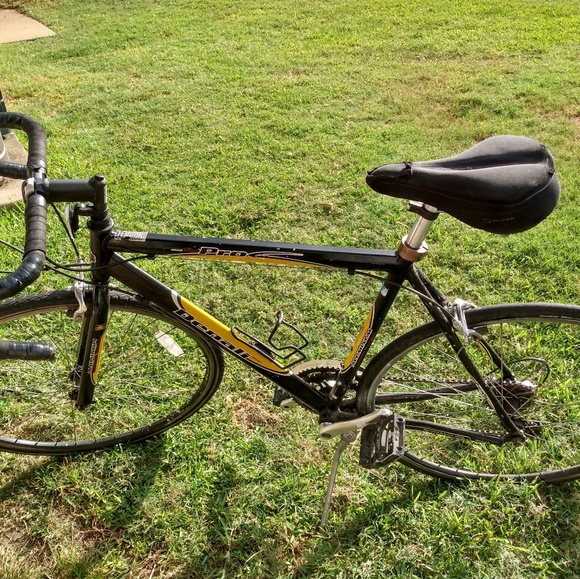 GMC Denali Pro - Picture 5 of 5